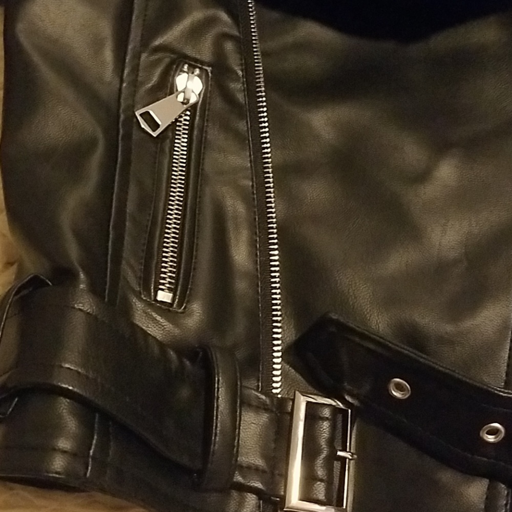 Off the shoulder faux leather moto jacket/shirt - Picture 8 of 8